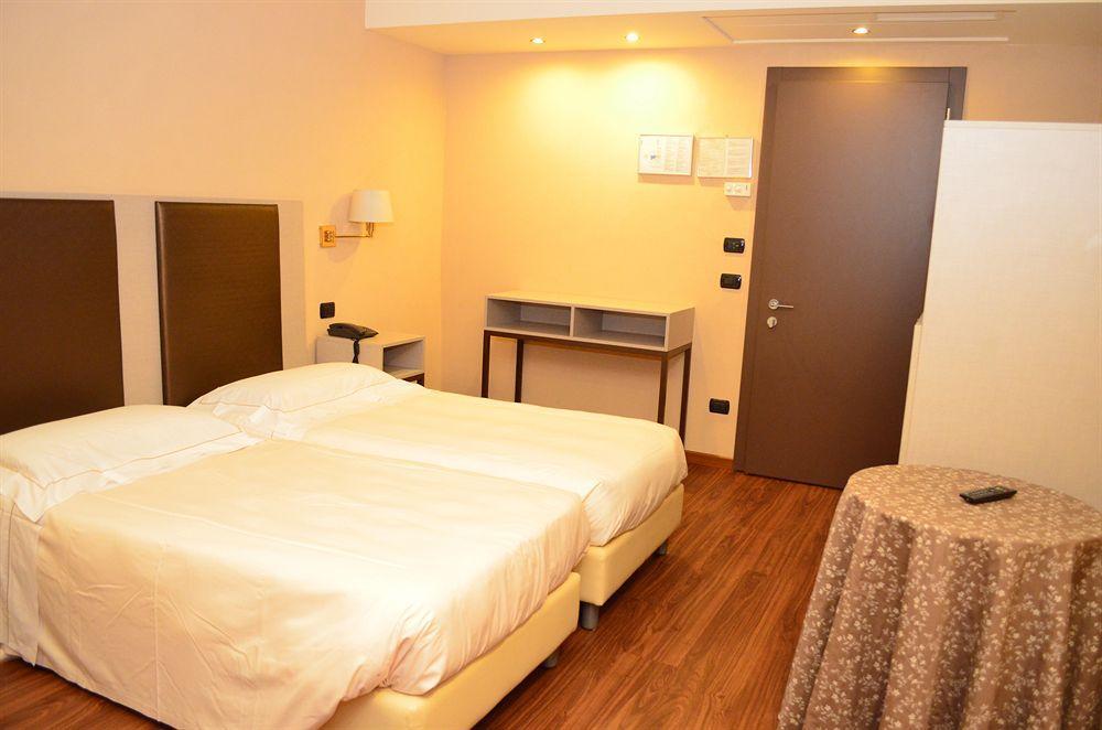 Hotel Tripoli Desenzano del Garda