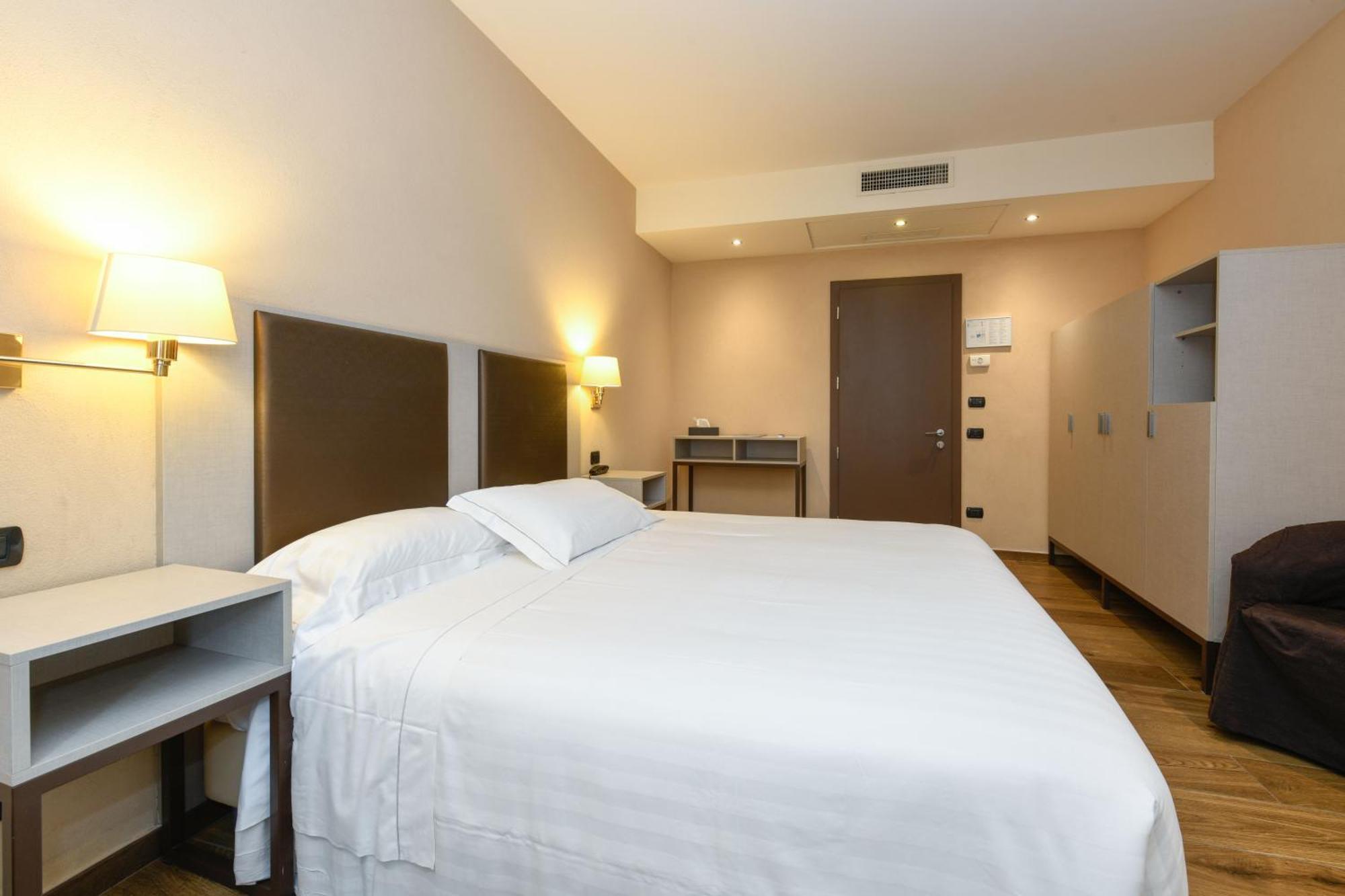 Hotel Tripoli 3*